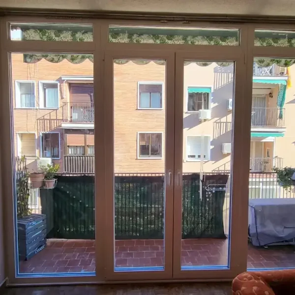 Cerramiento PVC con aislamiento acústico