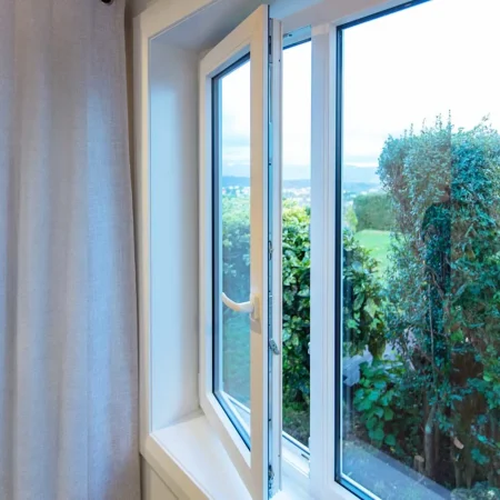 Instalación de cerramientos en PVC