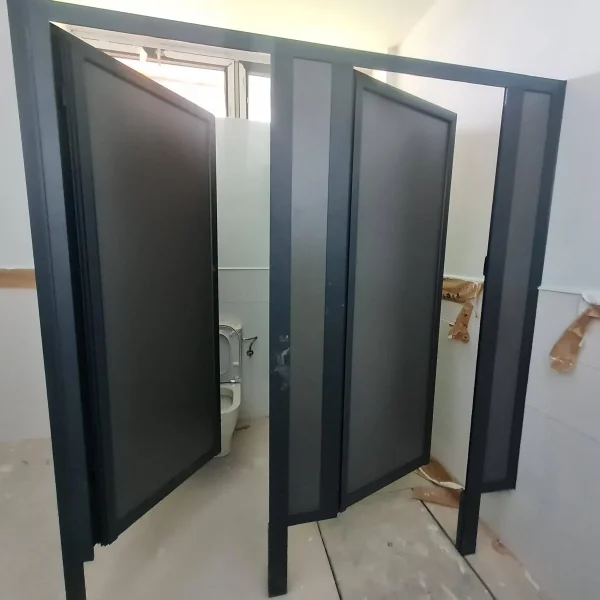 Puertas de aluminio practicables o abatibles para interior