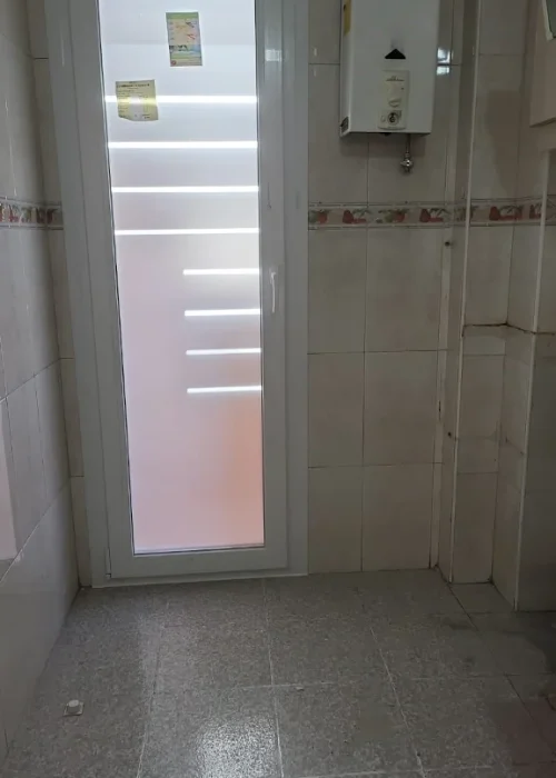 Puerta abatible de PVC